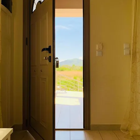 Freddy's Place Aparthotel 3*