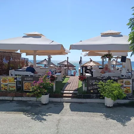 Aparthotel Freddy's Place 3*